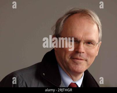 Bildnummer : 51684749 référence : 07.02.2007 Copyright : imago/Xinhua Christopher Hill (USA/U.S. Secrétaire d'État adjoint aux affaires de l'Asie de l'est et du Pacifique) anlässlich der Sechs-Parteien-Gespräche in Peking PUBLICATIONxNOTxINxCHN, Personen , optimistisch ; 2007, Pékin, Politiker, US, Lächeln ; , quer, Kbdig, Porträt, , Politik, Chine, Randbild, les gens Banque D'Images