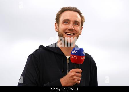 Ancien joueur de cricket anglais Stuart Broad avant le match de Hundred à Emirates Old Trafford, Manchester. Date de la photo : mercredi 23 août 2023. Banque D'Images