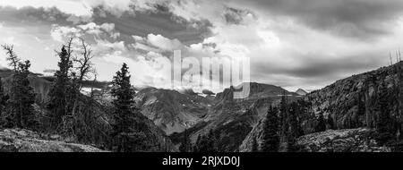 Vue au cœur de la nature sauvage de Weminuche, San Juan Mountains, près de Silverton, Colorado, USA. Banque D'Images