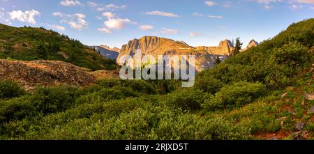 Vue au cœur de la nature sauvage de Weminuche, San Juan Mountains, près de Silverton, Colorado, USA. Banque D'Images