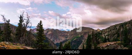 Vue au cœur de la nature sauvage de Weminuche, San Juan Mountains, près de Silverton, Colorado, USA. Banque D'Images