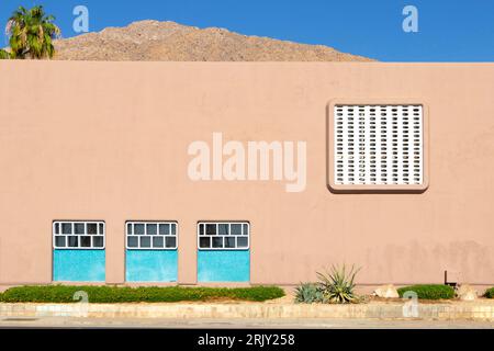 Bank of America Building construit en 1959 pour City National Bank Architecture moderne du milieu du siècle 588 South Palm Canyon Drive Palm Springs, Californie, États-Unis Banque D'Images