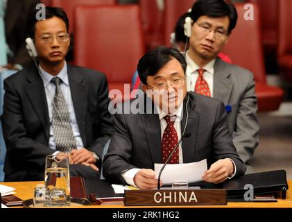 Bildnummer : 52939895 Datum : 20.03.2009 Copyright : imago/Xinhua Liu Zhenmin (China/un-Gesandter) während einer Sitzung des un-Sicherheitsrats zum Thema Darfur in New York PUBLICATIONxNOTxINxCHN, Personen ; 2009, New York, Politik; , quer, Kbdig, Gruppenbild, Randbild, personnes Bildnummer 52939895 Date 20 03 2009 Copyright Imago XINHUA Liu Zhenmin China un Messenger lors d'une réunion du Conseil de sécurité de l'ONU sur le thème Darfour à New York PUBLICATIONxNOTxINxCHN personnes 2009 New York politique horizontale Kbdig Group photo Edge image célébrités Banque D'Images