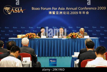 Bildnummer : 52974718 Date de référence : 16.04.2009 Copyright : imago/Xinhua long Yongtu (China/Generalsekretär BFA), Fidel Valdez Ramos (Mitte, Philippinen/Président du Conseil d'administration der BFA) und Bob Hawke (RE., australien) beim Boao Forum for Asia (BFA) in Boao - PUBLICATIONxNOTxINxCHN , Personen, 2009, création, Boao, Boom Politik, ; , quer, Kbdig, Gruppenbild, Randbild, People Bildnummer 52974718 Date 16 04 2009 Copyright Imago XINHUA long Yongtu Chine Secrétaire général BFA Fidel Valdez Ramos centre Philippines Président du Conseil d'administration The BFA and Bob Hawke Right Australia The Boao Forum for A Banque D'Images