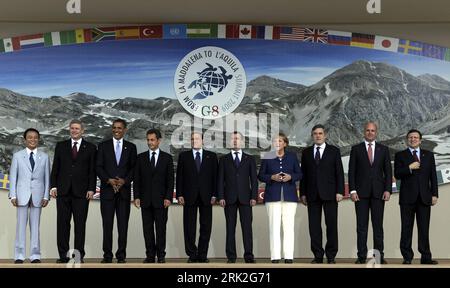 Bildnummer: 53185695  Datum: 09.07.2009  Copyright: imago/Xinhua (090709) -- L AQUILA, July 9, 2009 (Xinhua) -- Leaders of the G8 countries and European Union pose for a family photo during the G8 summit in L Aquila, central Italy, July 8, 2009. Leaders of the G8 industrialized countries began their summit on Wednesday, with the world economic crisis and climate change at the top of their three-day agenda. (Xinhua/Pool) (yc) PUBLICATIONxNOTxINxCHN  People Politik G8 Gipfel premiumd  kbdig xsk (090709) -- L AQUILA, Juli 9, 2009 (Xinhua) --  quer   ie o0 Laquila, G 8    Bildnummer 53185695 Date Stock Photo