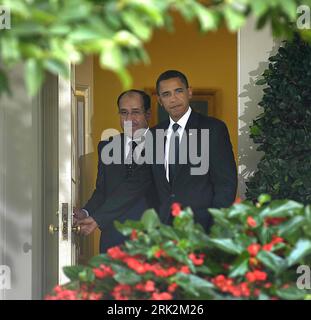 Bildnummer: 53220479  Datum: 22.07.2009  Copyright: imago/Xinhua (090722) -- WASHINGTON, July 22, 2009 (Xinhua) -- US President Barack Obama (R) and Iraqi Prime Minister Nouri al-Maliki arrive at a joint press conference  in Washington, DC, July 22, 2009. Obama met Maliki here on Wednesday, the first between the two sides since US troops withdrew from Iraqi cities at the end of June. (Xinhua/Zhang Yan) (3)US-IRAQ-OBAMA-MALIKI-PRESS CONFERENCE  PUBLICATIONxNOTxINxCHN  People Politik kbdig xkg  2009 quer  o0 USA, Premierminister, Pressekonferenz, Pressetermin    Bildnummer 53220479 Date 22 07 20 Stock Photo