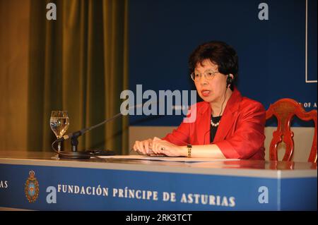 Bildnummer : 53550804 Datum : 22.10.2009 Copyright : imago/Xinhua (091023) -- OVIEDO, 23 octobre 2009 (Xinhua) -- Margaret Chan, Directrice générale de l'Organisation mondiale de la Santé (OMS), assiste à une conférence de presse du Prix Prince des Asturies 2009 à Oviedo, Espagne, le 22 octobre 2009. L’Organisation mondiale de la Santé recevra vendredi à Oviedo le Prix Prince des Asturies 2009 pour la coopération internationale. (Xinhua/Chen Haitong) (yc) (1)SPAIN-AWARD-WHO PUBLICATIONxNOTxINxCHN People Weltgesundheitsorganisation kbdig xng 2009 quer o0 Prinz von Asturien-Preis, Porträt Bildnummer 53550804 Date 22 Banque D'Images