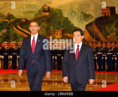 Bildnummer: 53602120  Datum: 17.11.2009  Copyright: imago/Xinhua Chinese President Hu Jintao welcomes visiting U.S. President Barack Obama at the Great Hall of the in Beijing on Nov. 17, 2009. (Xinhua/Lan Hongguang) (yy) (7)CHINA-BEIJING-HU JINTAO-OBAMA (CN) PUBLICATIONxNOTxINxCHN People Politik kbdig xkg 2009 quer    Bildnummer 53602120 Date 17 11 2009 Copyright Imago XINHUA Chinese President HU Jintao welcomes Visiting U S President Barack Obama AT The Great Hall of The in Beijing ON Nov 17 2009 XINHUA Lan Hongguang yy 7 China Beijing HU Jintao Obama CN PUBLICATIONxNOTxINxCHN Celebrities pol Stock Photo