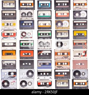 Collection de diverses cassettes audio vintage. Banque D'Images