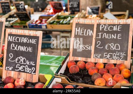 Marché extérieur, Meze, Hérault, Occitanie, France Banque D'Images