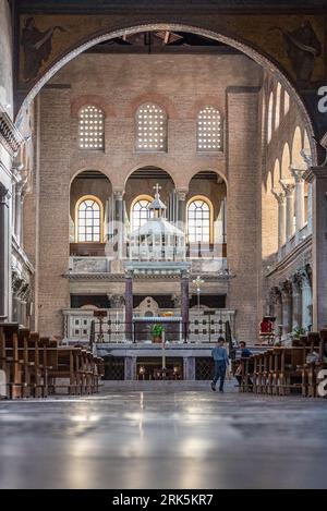 Rome, Italie - 24 octobre 2022 : l'intérieur de la Basilique de San Lorenzo Banque D'Images