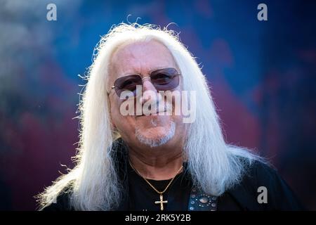 Trondheim, Norvège. 11th, août 2023. Le groupe de rock anglais Uriah Heep donne un concert au Sverresborg Folkemuseum à Trondheim. Ici le guitariste Mick Box est vu en direct sur scène. (Crédit photo : Gonzales photo - Tor Atle Kleven). Banque D'Images