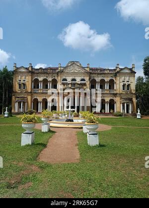 Une cour extérieure du château de Richmond dans la ville de Kalutara, Sri Lanka Banque D'Images