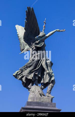 Centre-ville de Krusevac. Monument aux héros du Kosovo dans le centre de Kruševac (bataille du Kosovo 1389). Serbie Banque D'Images