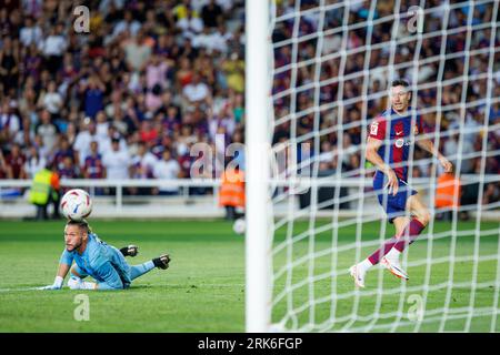 Barcelone, Espagne. 20 août 2023. Lewandowski en action lors du match de LaLiga EA Sports entre le FC Barcelone et Cadiz CF à l'Estadi Olimpic Llui Banque D'Images