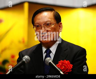 Bildnummer : 53852877 Datum : 12.03.2010 Copyright : imago/Xinhua (100312) -- TOKYO, 12 mars 2010 (Xinhua) -- ancien conseiller d'État chinois et conseiller honoraire de l'Association d'amitié sino-japonaise Tang Jiaxuan prononce un discours à la commémoration du centenaire de l'ancien premier ministre japonais Masayoshi Ohira à Tokyo le 12 mars 2010.(xinhua/Ji Chunpeng) (Xinhua/) () (1)JAPAN-TOKYO-TANG JIAXUAN PUBLICATIONxNOTxINxCHN People Politik kbdig xub 2010 quer o0 Porträt Bildnummer 53852877 Date 12 03 2010 Copyright Imago XINHUA Tokyo Mars 12 2010 XINHUA ancien Etat chinois C Banque D'Images