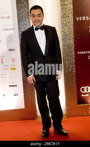 Bildnummer : 53878880 Datum : 22.03.2010 Copyright : imago/Xinhua l'acteur Sean Lau arrive pour les Asian film Awards à Hong Kong, dans le sud de la Chine, le 22 mars 2010. (Xinhua/lui Siu Wai) (nxl) (12)CHINA-HONG KONG-ASIAN FILM AWARDS (CN) PUBLICATIONxNOTxINxCHN People film Entertainment Pressetermin Freisteller kbdig xsk 2010 hoch o00 Hongkong Bildnummer 53878880 Date 22 03 2010 Copyright Imago XINHUA acteur Sean Lau arrive pour les Asian film Awards à Hong Kong South China LE 22 2010 mars XINHUA lui Siu Wai nxl 12 China Hong Kong Asian film Awards CN PUBLICATIONxNOTxINxCHN Celebrities film Entert Banque D'Images