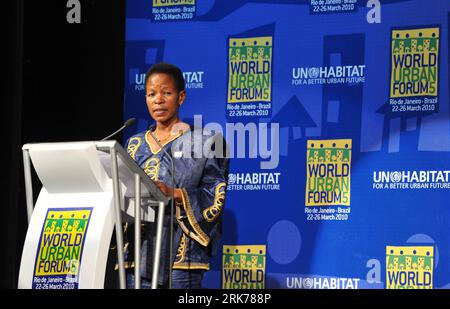 Bildnummer: 53880407  Datum: 22.03.2010  Copyright: imago/Xinhua (100322) -- RIO DE JANEIRO, March 22, 2010 (Xinhua) -- UN-Habitat Executive Director Anna Tibaijuka presents a speech at the opening session of the 5th World Urban Forum in Rio de Janeiro, Brazil, March 22, 2010. The 5th World Urban Forum opened in Rio de Janeiro on Monday. (Xinhua/Song Weiwei) (zw) (1)BRAZIL-RIO DE JANEIRO-WORLD URBAN FORUM-OPENING PUBLICATIONxNOTxINxCHN People Politik kbdig xub 2010 quer premiumd xint     Bildnummer 53880407 Date 22 03 2010 Copyright Imago XINHUA  Rio de Janeiro March 22 2010 XINHUA UN Habitat Stock Photo