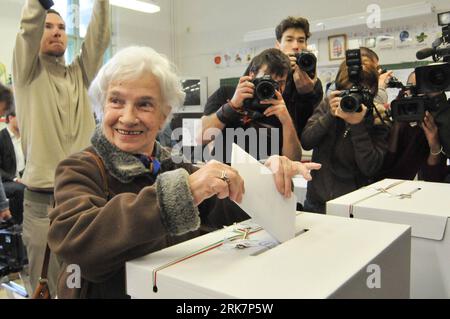 Bildnummer: 53932357  Datum: 11.04.2010  Copyright: imago/Xinhua (100411) -- BUDAPEST, April 11, 2010 (Xinhua) -- An elderly woman casts her ballot during the first turn of the Parliamentary Elections in Budapest, Hungary, April 11, 2010. The first turn of the Parliamentary Elections started at 6 a.m. Sunday. (Xinhua/Dani Dorko) (lyx) (6)HUNGARY-BUDAPEST-PARLIAMENTARY ELECTION-BEGIN PUBLICATIONxNOTxINxCHN People Politik Ungarn Wahlen Parlamentswahlen premiumd xint kbdig xcb 2010 quer  o0 Stimmabgabe    Bildnummer 53932357 Date 11 04 2010 Copyright Imago XINHUA  Budapest April 11 2010 XINHUA to Stock Photo