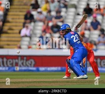 Birmingham 24 août : Danielle Gibson de Birmingham Phoenix bat lors du match des cent femmes entre Birmingham Phoenix et London Spirit à Edgbaston le 24 2023 août Birmingham Angleterre . Crédit : PATRICK ANTHONISZ/Alamy Live News Banque D'Images