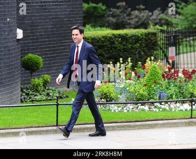 Bildnummer: 54040245  Datum: 11.05.2010  Copyright: imago/Xinhua (100511) -- LONDON, May 11, 2010 (Xinhua) -- Ed Miliband, British Energy and Climate Change Secretary and representative of the Labour Party, arrives at No. 10 Downing Street after a talk between the Labour and the Liberal Democrat, in London, May 11, 2010. The Labour Party and the Conservatives are in a bid-war for a coalition with the Lib-Dems as no party won an overall majority in the May 6 general election.(Xinhua/Zeng Yi) (1)BRITAIN-ELECTION-LABOUR-LIB-DEMS-TALK PUBLICATIONxNOTxINxCHN Politik People England Gespräche Koaliti Stock Photo