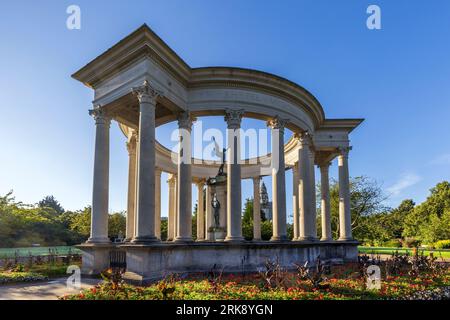 Welsh National War Memorial Statue, Alexandra Gardens, Cathays Park, Cardiff, Pays de Galles, Royaume-Uni Banque D'Images