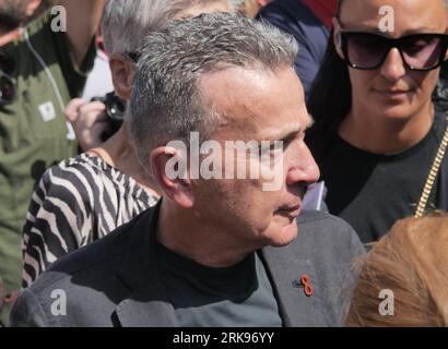 Milan Milan, . 24 août 2023. Gianni Morandi et Pupo larmes et émotion aux funérailles du grand ami Toto Cutugno une légende de la chanson italienne. Crédit : Agence photo indépendante/Alamy Live News Banque D'Images