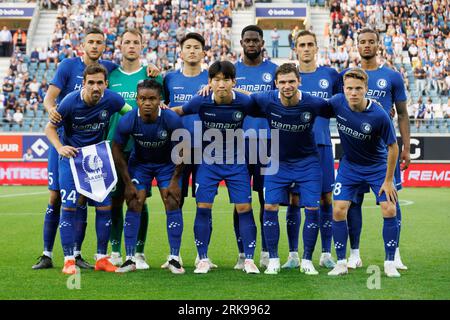 Gand, Belgique. 24 août 2023. Les joueurs de Gand photographiés avant un match de football entre la Belge KAA Gent et l'APOEL chypriote FC Nicosie, jeudi 24 août 2023 à Gand, première étape des play-offs de la compétition UEFA Europa Conference League. BELGA PHOTO KURT DESPLENTER crédit : Belga News Agency/Alamy Live News Banque D'Images