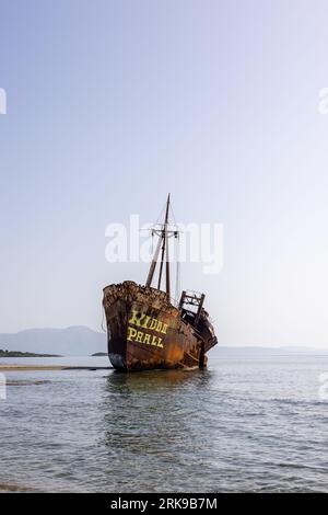 Pave Dimitrios, plage Valtaki, Péloponnèse, Grèce Banque D'Images