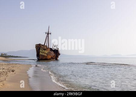 Pave Dimitrios, plage Valtaki, Péloponnèse, Grèce Banque D'Images