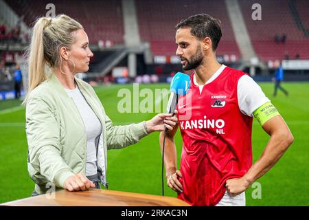 ALKMAAR - (lr) Helene Hendriks, Pantelis Hatzidiakos de l'AZ Alkmaar dans le match de play-off de l'UEFA Conference League entre AZ et SK Brann au stade AFAS le 24 août 2023 à Alkmaar, pays-Bas. ANP ED VAN DER POL Banque D'Images