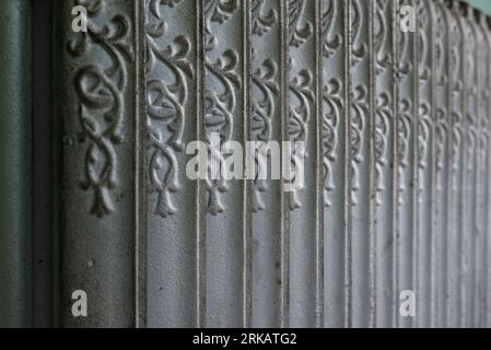 Prise de vue détaillée dans un bâtiment industriel abandonné Banque D'Images