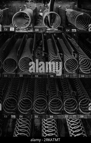 Prise de vue détaillée dans un bâtiment industriel abandonné Banque D'Images