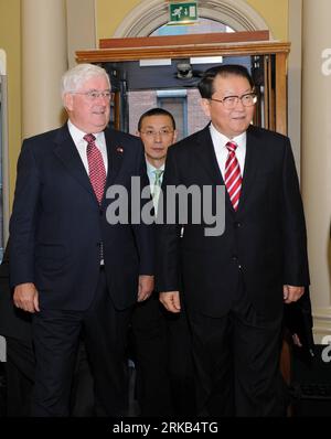 Bildnummer: 54472164  Datum: 27.09.2010  Copyright: imago/Xinhua (100927) -- DUBLIN, Sept. 27, 2010 (Xinhua) -- Li Changchun (R), a member of the Standing Committee of the Political Bureau of the Central Committee of the Communist Party of China, attends a breakfast meeting with Irish Enterprise, Trade and Innovation Minister Batt O Keeffe (L) in Dublin, Ireland, Sept. 27, 2010. (Xinhua/Ma Zhancheng) (mcg) IRELAND-DUBLIN-CHINA-LI CHANGCHUN-BREAKFAST MEETING (CN) PUBLICATIONxNOTxINxCHN People Politik kbdig xmk 2010 hoch premiumd xint     Bildnummer 54472164 Date 27 09 2010 Copyright Imago XINHU Stock Photo