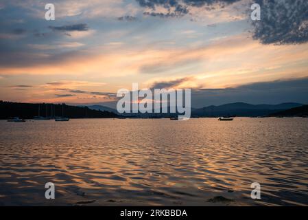 Magnifique paysage de coucher de soleil de Sigacik, Seferihisar. Izmir, Turquie Banque D'Images