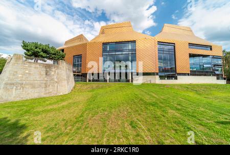 Worcester,Worcestershire,UK-août 17 2023:The Hive est la première université entièrement intégrée et bibliothèque publique d'Europe, ouverte par la Reine en 2012, holdi Banque D'Images