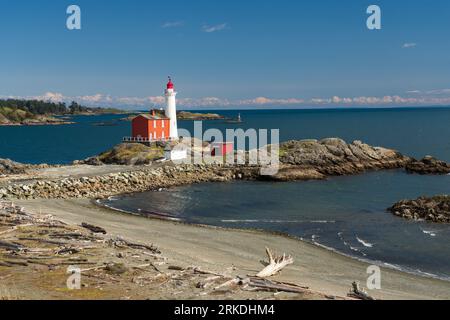 Phare Fisgard au lieu historique national du fort Rodd Hill près de Victoria, île de Vancouver, Colombie-Britannique, Canada. Banque D'Images