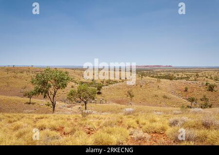 Vue lointaine du météore de Gosses Bluff (Tnorala), territoire du Nord, Australie Banque D'Images