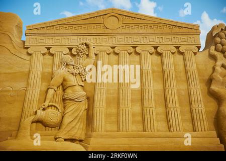 Sondervig, Danemark, 21 mai 2023 : Sand Sculpture Festival. Dionysos Banque D'Images