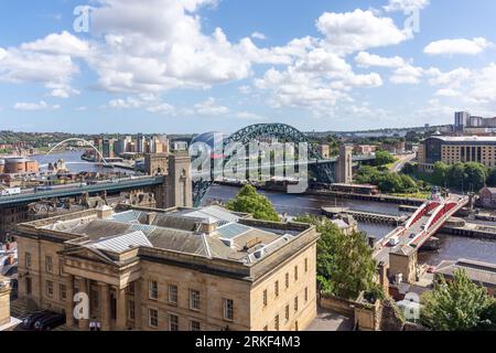 River Tyne et Gateshead depuis le château de Newcastle, la porte noire, Newcastle upon Tyne, Tyne et Wear, Angleterre, Royaume-Uni Banque D'Images