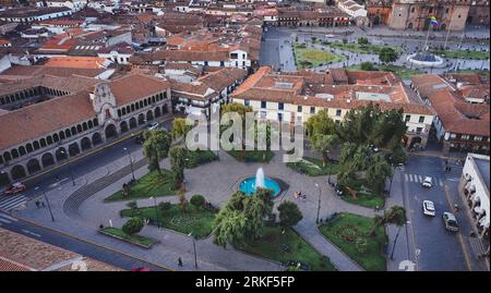 Vue aérienne de la place Regocijo à Cusco, Pérou Banque D'Images