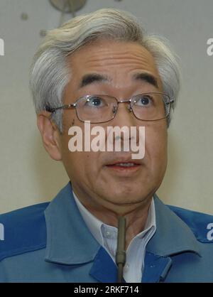 Bildnummer : 55355877 Datum : 17.05.2011 Copyright : imago/Xinhua (110517) -- TOKYO, 17 mai 2011 (Xinhua) -- Sakae Muto, vice-président de Tokyo Electric Power Company, Inc (Tepco) assiste à une conférence de presse à Tokyo, Japon, le 17 mai 2011. Tepco a dévoilé mardi de nouveaux plans pour contenir la crise nucléaire. (Xinhua/Kenichiro Seki) (yc) JAPAN-QUAKE-NUCLEAR-Tepco PUBLICATIONxNOTxINxCHN People Wirtschaft neue Pläne Erdbeben Energie atomenergie Reaktor Kraftwerk Atomreaktor AKW Atomunfall Störfall Gau Nuklearkrise kbdig xub 2011 hoch xumd o0 Versorger Premiumd o0 Versorger Date 17 05 2011 Date 55355877 Banque D'Images