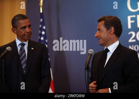 Bildnummer : 55402816 Datum : 27.05.2011 Copyright : imago/Xinhua DEAUVILLE , 27 mai 2011 (Xinhua) -- le président américain Barack Obama (à gauche) et le président français Nicolas Sarkozy se rencontrent en marge du sommet du G8, à Deauville, dans le nord-ouest de la France, le 27 mai 2011. (Xinhua photo/Ministère des Affaires étrangères de la France) (jy) DEAUVILLE-FRANCE-US-MEET PUBLICATIONxNOTxINxCHN personnes Politik G8 G 8 Paris kbdig xdp premiumd 2011 quer Bildnummer 55402816 Date 27 05 2011 Copyright Imago XINHUA Deauville Mai 27 2011 XINHUA le président américain Barack Obama l et le président français Nicolas Sarkozy se rencontrent SUR la ligne latérale du G8 Banque D'Images