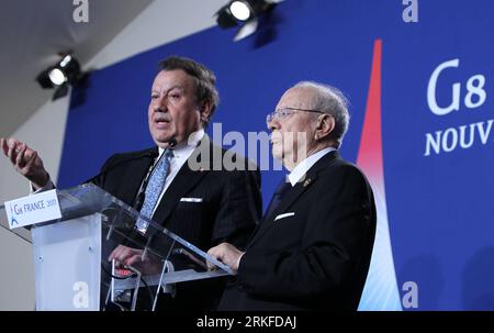 Bildnummer : 55402808 Datum : 27.05.2011 Copyright : imago/Xinhua DEAUVILLE , 27 mai 2011 (Xinhua) -- le Premier ministre par intérim de la Tunisie, Beji Caïd Essebsi (R), et le ministre tunisien des Finances, Jelloul Ayed, assistent à une conférence de presse lors du sommet du G8 à Deauville, France, le 27 mai 2011. Les dirigeants du G-8 ont discuté des questions relatives au Moyen-Orient et à l ' Afrique du Nord, la situation politique dans ces régions étant devenue progressivement instable depuis la fin de l ' année dernière. (Xinhua/Gao Jing) (jy) DEAUVILLE-FRANCE-TUNISIE-CONFERENCE PUBLICATIONxNOTxINxCHN People Politik G8 G 8 Paris kbdig xdp premiumd 2011 quer o0 Üb Banque D'Images