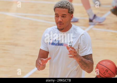 Wroclaw, Wroclaw, Pologne. 25 août 2023. Jeremy Sochan apparaît à Wroclaw dans le cadre du camp européen NBA ''Basketball sans frontières'' (image de crédit : © Krzysztof Zatycki/ZUMA Press Wire) À USAGE ÉDITORIAL UNIQUEMENT ! Non destiné à UN USAGE commercial ! Banque D'Images