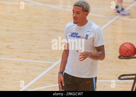 Wroclaw, Wroclaw, Pologne. 25 août 2023. Jeremy Sochan apparaît à Wroclaw dans le cadre du camp européen NBA ''Basketball sans frontières'' (image de crédit : © Krzysztof Zatycki/ZUMA Press Wire) À USAGE ÉDITORIAL UNIQUEMENT ! Non destiné à UN USAGE commercial ! Banque D'Images