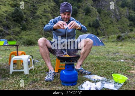 Ardoti, Géorgie. Le camping dans la réserve naturelle est gratuit et gratuit dans des endroits désignés Banque D'Images