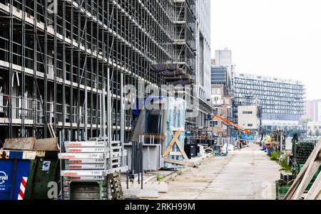 ROTTERDAM - Nouveau projet de construction à côté de la parcelle de terrain récupéré dans le Rijnhaven. Une partie du Rotterdam Rijnhaven a été comblée pour permettre la construction de 3000 logements. ANP JEFFREY GROENEWEG pays-bas sorti - belgique sorti Banque D'Images