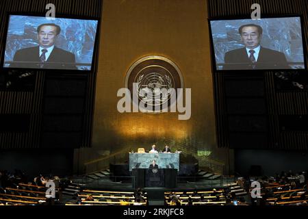 Bildnummer : 56131004 Datum : 27.09.2011 Copyright : imago/Xinhua (110928) -- NEW YORK, 28 septembre 2011 (Xinhua) -- Pak Kil-yon, vice-ministre des Affaires étrangères de la République populaire démocratique de Corée (RPDC), s'adresse à la 66e Assemblée générale des Nations Unies au siège des Nations Unies à New York le 27 septembre 2011. La 66e Assemblée générale des Nations Unies s’est achevée mardi. (Xinhua/Shen Hong) (yc) ASSEMBLÉE GÉNÉRALE des Nations Unies-RPDC PUBLICATIONxNOTxINxCHN People Politik UNO Vollversammlung Generalversammlung x1x xtm 2011 quer o0 Demokratische Volksrepublik Korea Nordkorea 56131004 Date 27 09 2011 Copyright Imago XINHUA Nouveau Y. Banque D'Images