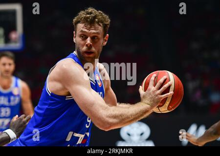 Bulacan, Philippines. 25 août 2023. Nicolo Melli de l'équipe italienne de basket-ball masculin vu en action lors du match de coupe du monde de basket-ball masculin FIBA 2023 entre l'Angola et l'Italie à la Philippine Arena. Score final ; Italie 81:67 Angola. Crédit : SOPA Images Limited/Alamy Live News Banque D'Images